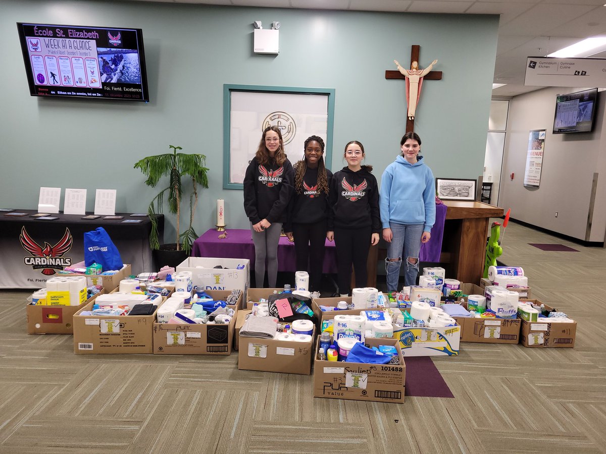 St. Elizabeth grade 4-grade 8 students prepared and delivered 20 household Christmas Hampers to St. Peter School. Abundantly blessed! @RCSD_No81