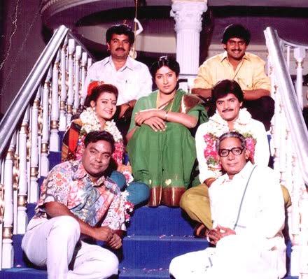 CineLoversTFI's tweet image. &apos; #Yamaleela, 1994 &apos;
How many of you love this Blockbuster film? Directed n Music composed by #SVKrishnaReddy

Trivia : 
First Krishna Reddy wanted to cast #MaheshBabu but he was studying at that time. 
#Krishna Garu did a special song 
#Venkatesh acted in Hindi Remake