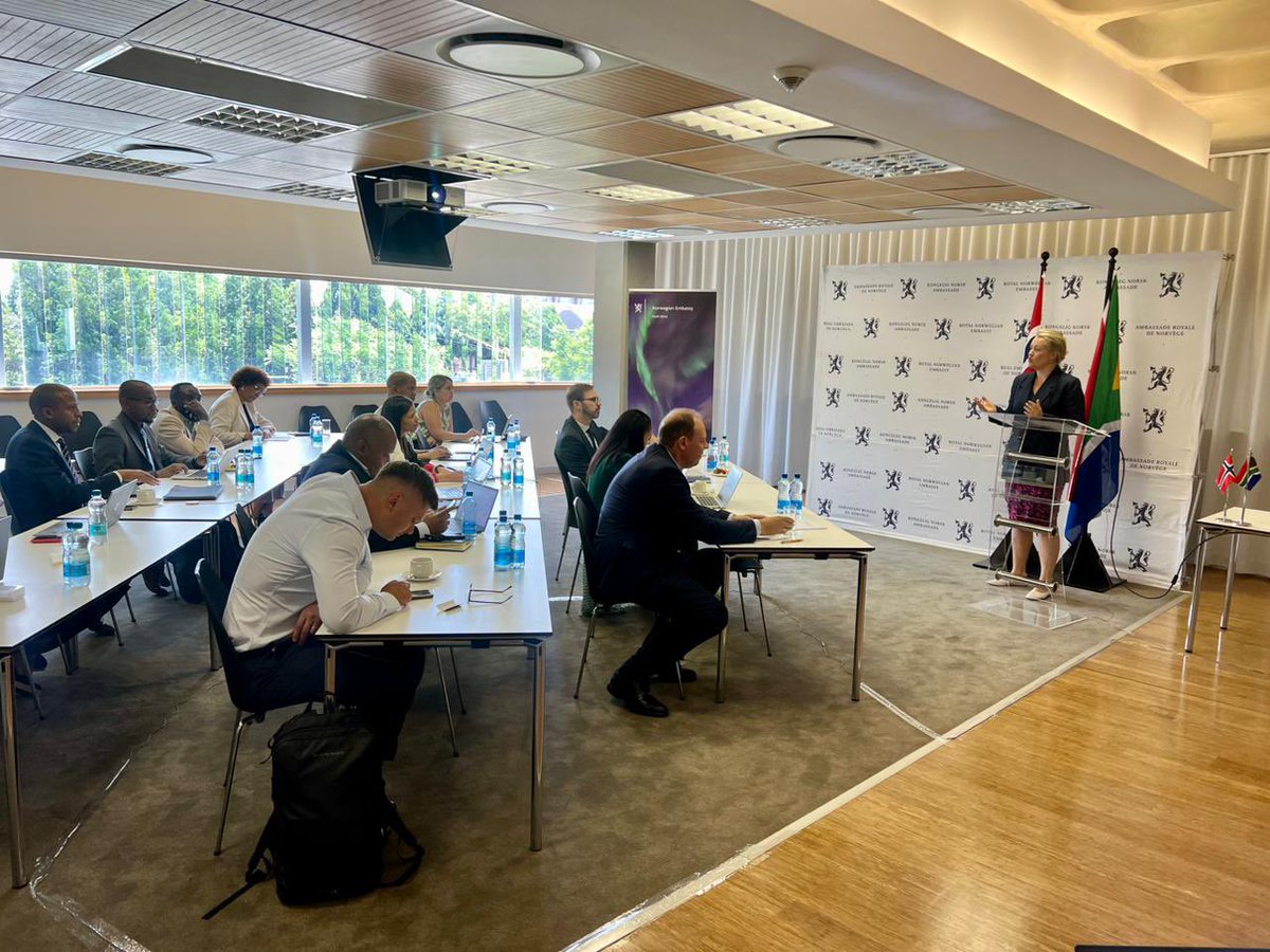 Norwegian companies and @norfund have invested billions of USD in the 🇿🇦 energy sector and are planning for more than 10 bn. more. Great discussions yesterday with 🇿🇦 authorities, int. partners and businesses about issues like finance, local content, regulations etc.@DMRE_ZA 🇳🇴🇿🇦