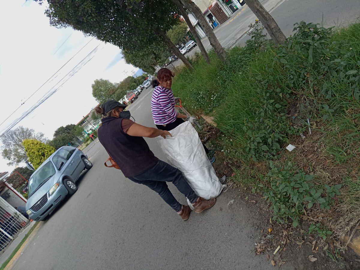 Virgini72236336's tweet photo. #CadaVezSomosMas
#EquipoADMM
#TolucaGriss
Sigamos sumando voluntades https://t.co/rJwsfYP78x