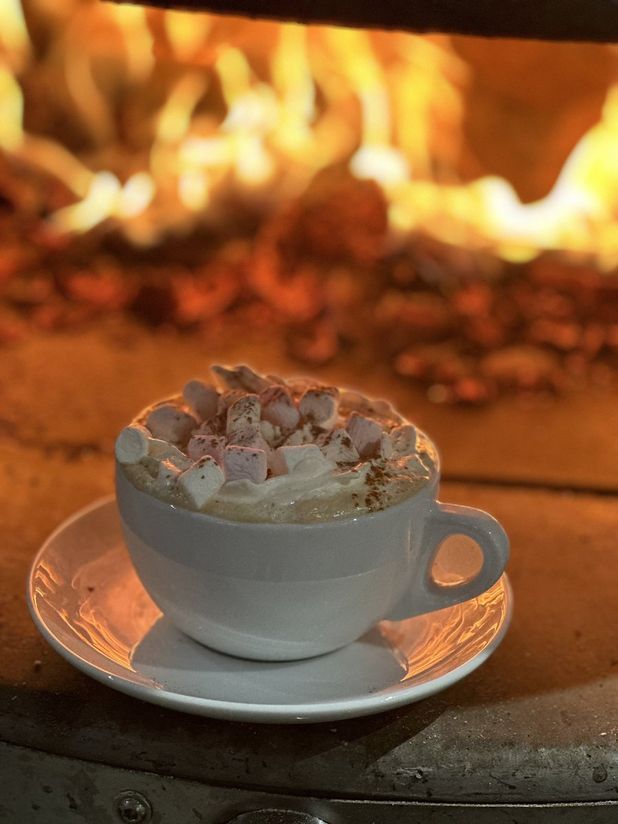 Chefs perk whilst prepping for tonight’s Christmas party. Double shot of The Orkney Roastery coffee, spiced pumpkin and gingerbread syrups, cream and marshmallows! ☕️ Yippee Ki-Yay Pizza Lovers ❤️