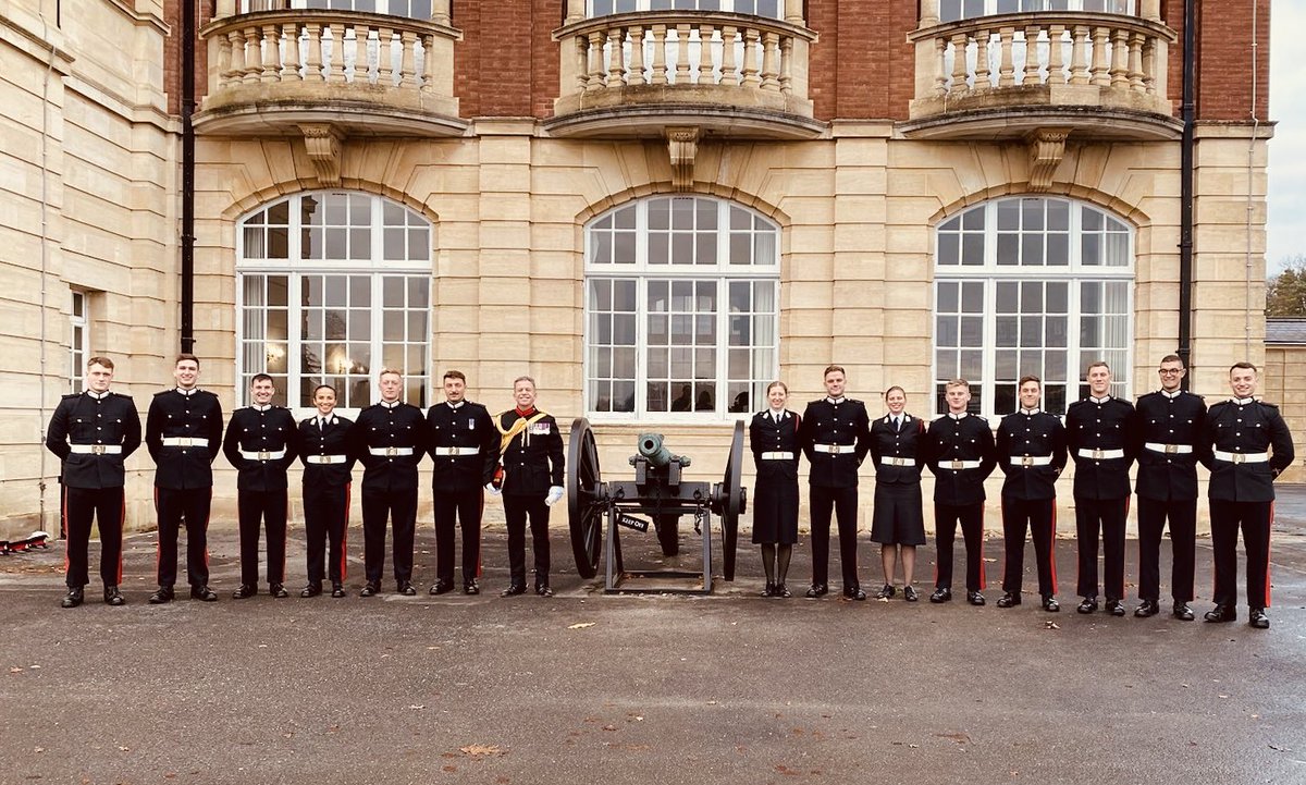 A huge honour, once again, to be able to welcome the next batch of Gunner officers into our family after an outstanding parade at Sandhurst. Welcome to our family. What a bright and exciting future you all have.
@royalartillery1 @RMASandhurst
#ServetoLead #FindandStrike