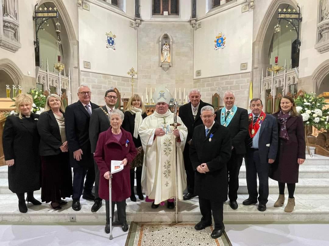 A special mass led by Bishop Toal to mark the 75th Anniversary year of the @rcmotherwell Four members of the Diocesan Choir were presented with the Bene Merenti medal in recognition of their service to Diocese.
