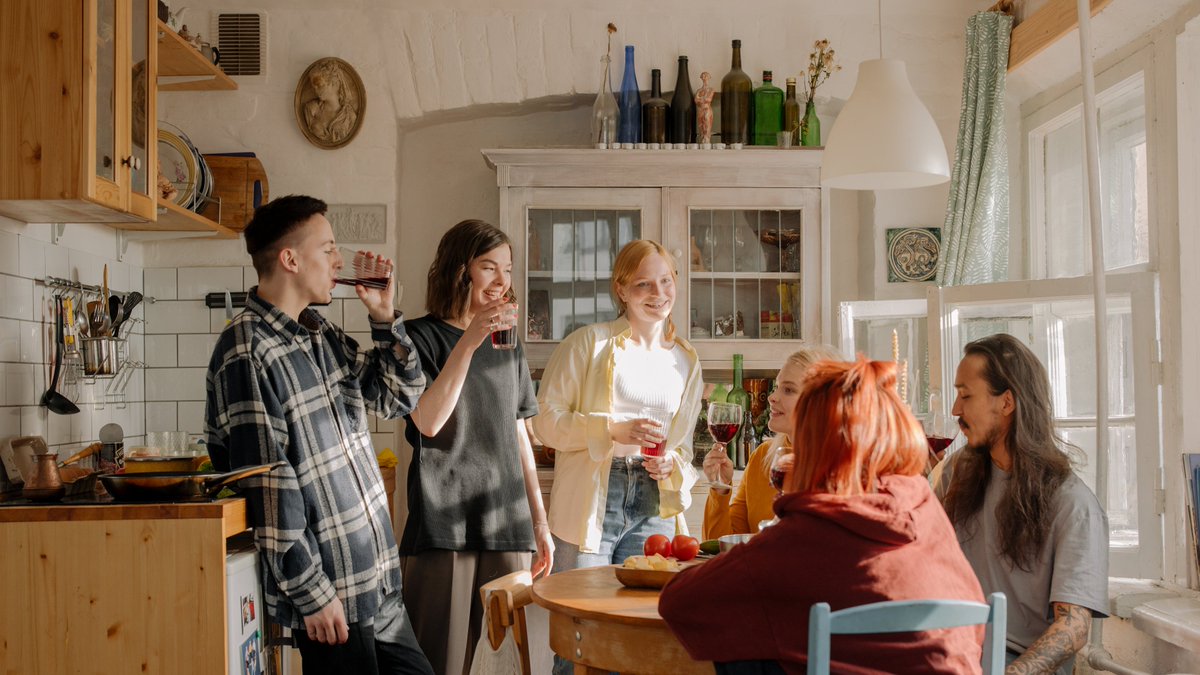 kitchenessuneed's tweet image. Having a fun kitchen were friends and family can gather is the best feeling in the world. Kitchen Essentials You Need will be  coming soon. We strive to give our customers a wonderful shopping experience.
#funkitchen
#FriendsandFamily
#KitchenEssentials
#shopwithease