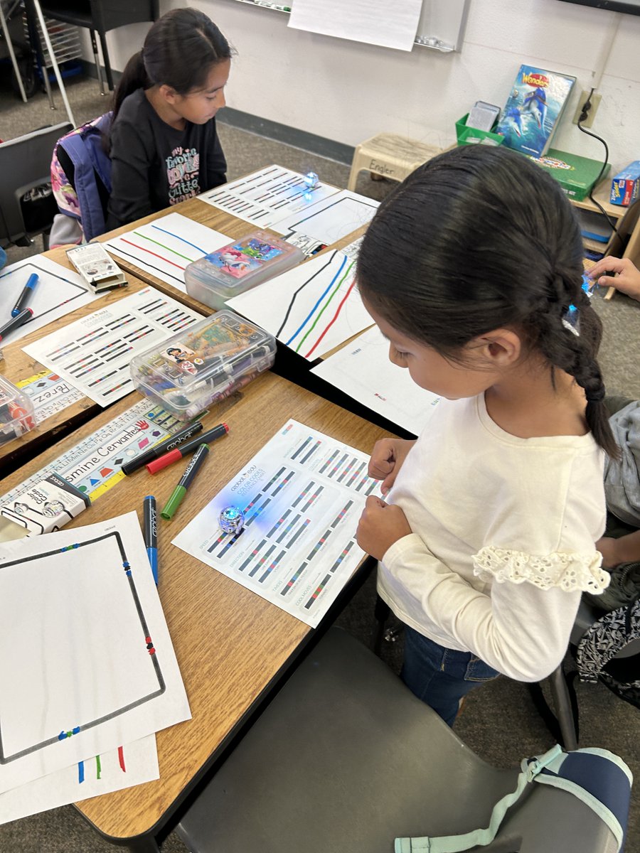 Finished off the year with in class demos using Blue -bots and Ozobots🤖during Computer Science Education Week.  Thank you <a href="/WilliamFranzell/">William Franzell</a> for inviting us to present to <a href="/AUSDCreekside/">Creekside Elementary School</a> teachers and students.  We look forward to the new year and new learning! 🥳