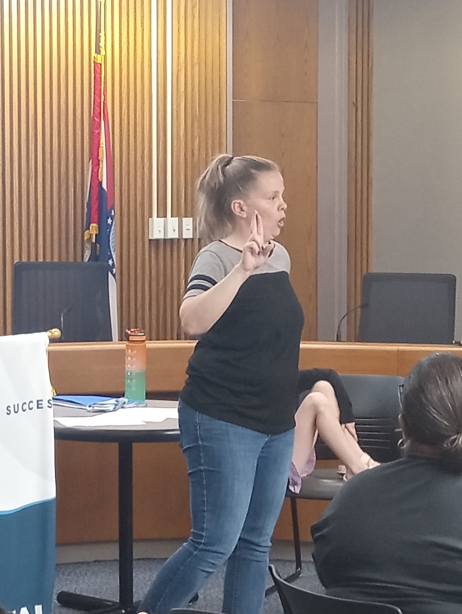Registration for FACE's 2nd American Sign Language (ASL) course is now open! This unique opportunity enables families to learn how to communicate with Deaf and Hard of Hearing individuals through an intro to fingerspelling & basic signs. 🤟 bit.ly/41oPB5f