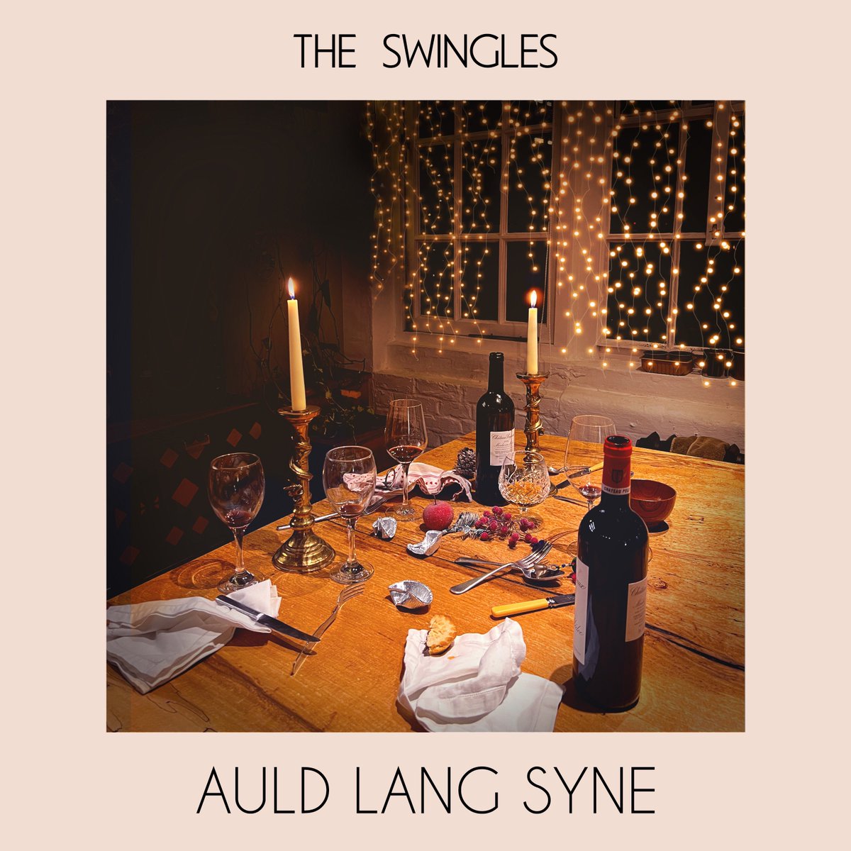 New @swinglesingers single and EP!🎄 >>> open.spotify.com/album/4uflf5jB…