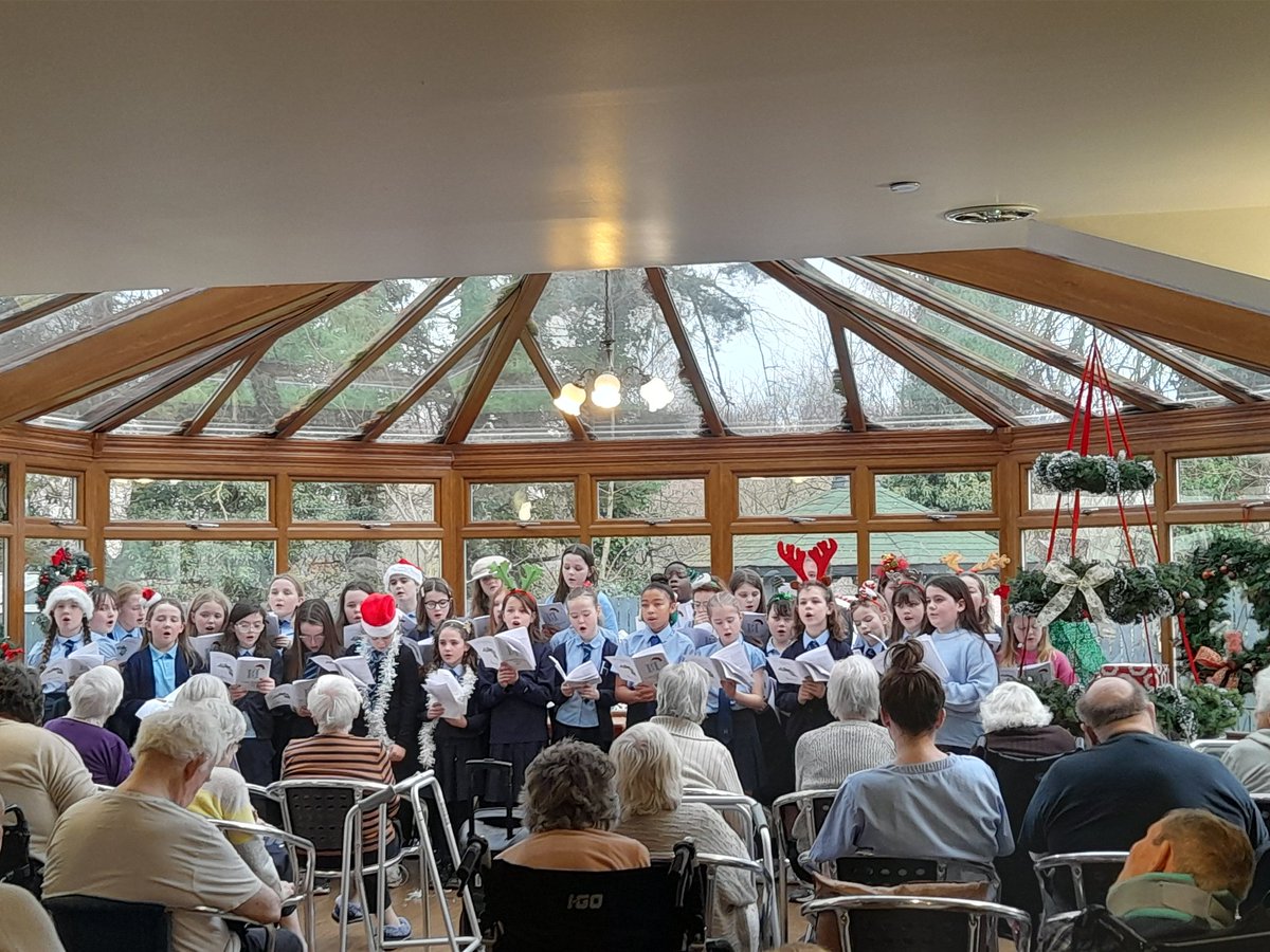 Residents of Flemington Care home thoroughly enjoyed the beautiful singing by pupils of Hallside Primary this morning. Well done @hallsideprimary
