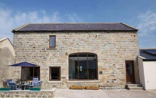 Experience the tranquillity of Oxen Close Farm Cottages & Campsite, offering outstanding self-catering accommodation in Harrogate! 

🛏️ Sleeps 1-4
theholidaycottages.co.uk/north-yorkshir… 

#OxenCloseFarm #HarrogateRetreat #NorthYorkshireEscape #ExploreHarrogate #BotanicalGardens
