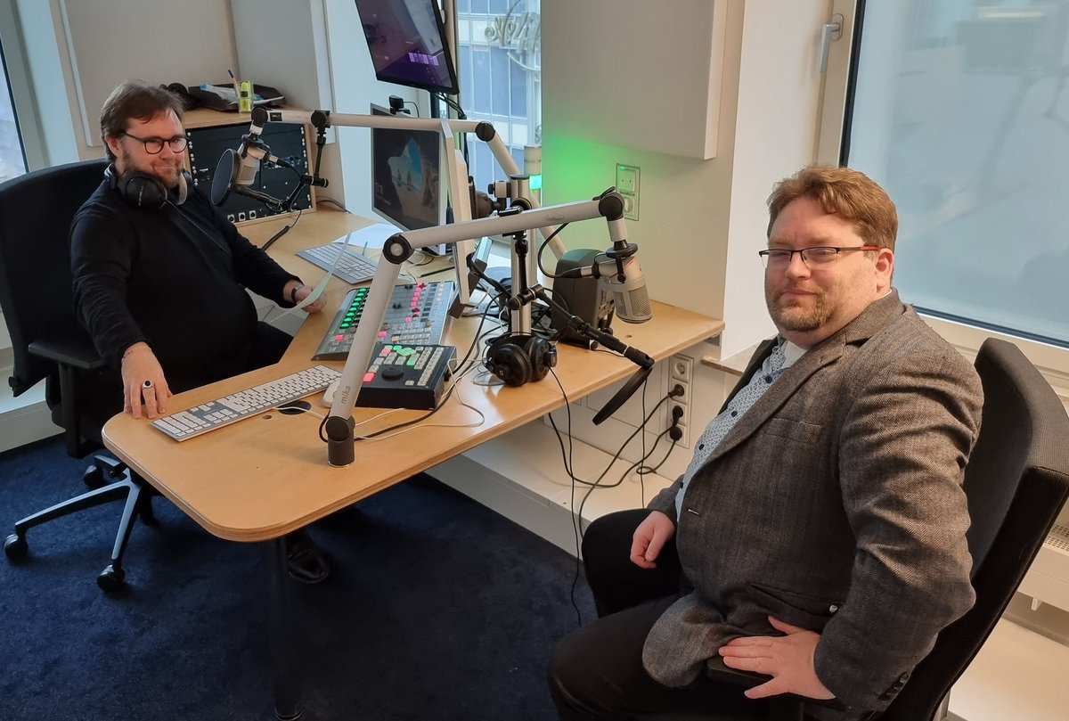 Verwechlungsgefahr!? Seit Jahren ein Running Gag in der kirchlichen Medienblase: Sind Benjamin @lassiwe und ich Brüder? Selbst Bischof Bätzing hat uns schon verwechselt ... Heute zum Interview im @domradio!