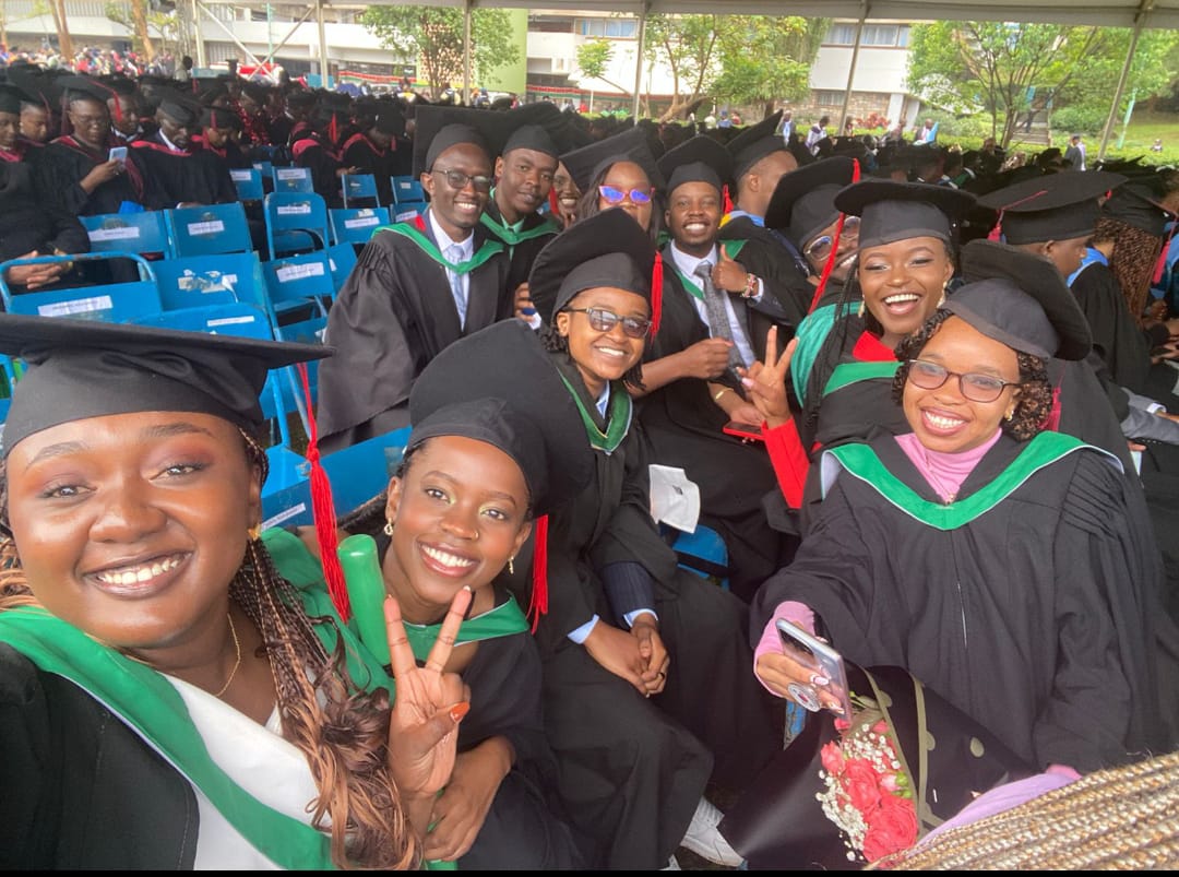 OSANJOGeorge's tweet image. We celebrate our new doctors, dentists, pharmacists, nurses, lab scientists and all the  specialists and graduands who have overcome many years of hard work to graduate today. Caps off to our graduates and I wish you all the success! #UoN70thGraduation #UoNClass2023