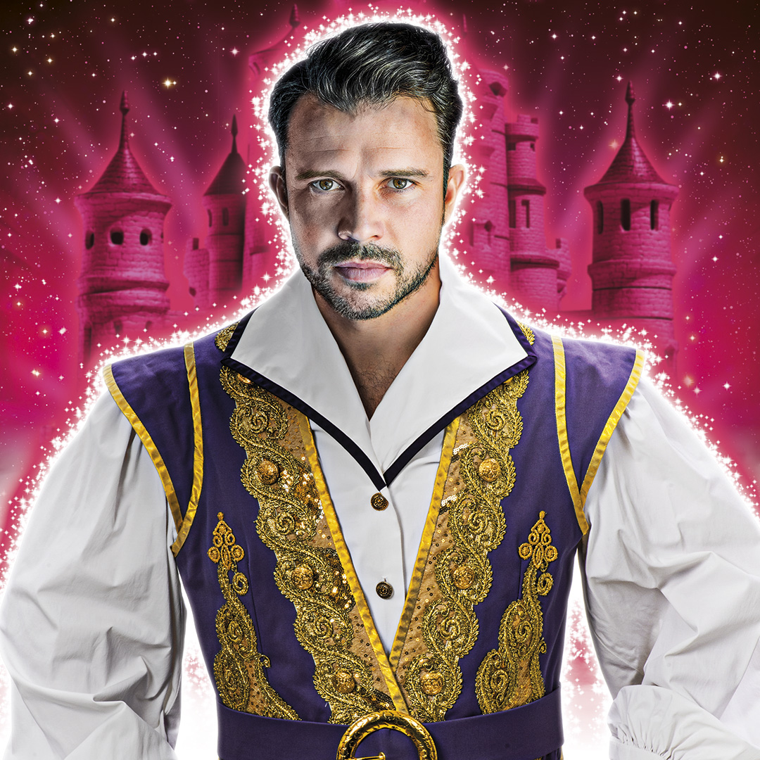 You'll find the fabulous @NeilMcDermott07, who played Johnny in #HomeImDarling this year as Prince Vince in the @TheatreRBath panto! #PantoDay Neil returns to stages across the UK in #Sleuth, the world's greatest thriller, in 2024! #PantoDayShoutouts