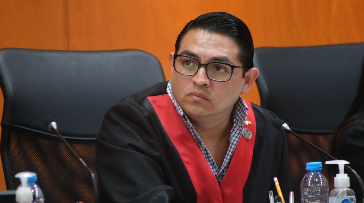 es_Mex's tweet photo. Niega justicia federal amparo a magistrado de Morelos https://t.co/8UewIh20U3 https://t.co/CARu3x9gKM