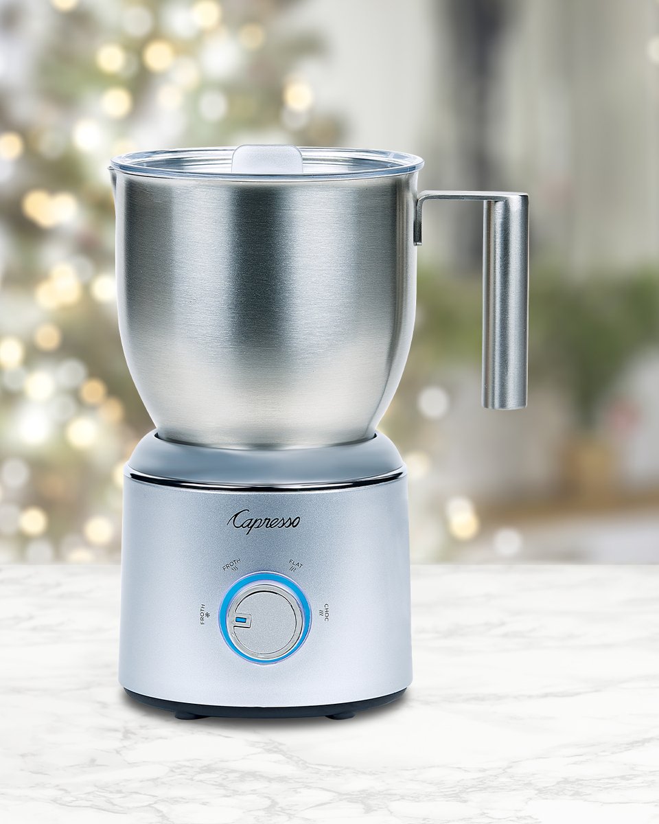 CapressoTweets's tweet image. Hot Chocolate + winter = the perfect pair. The real question is, froth Select or froth TS?