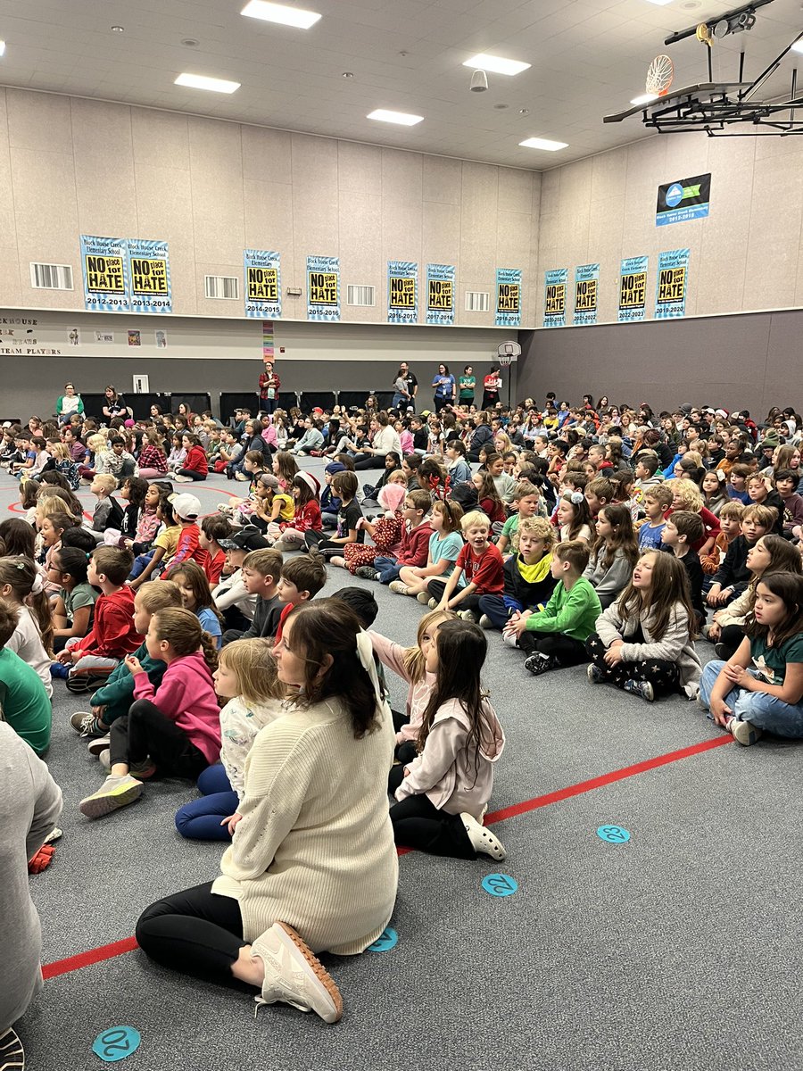 WMS Choir gets our holiday spirit going!