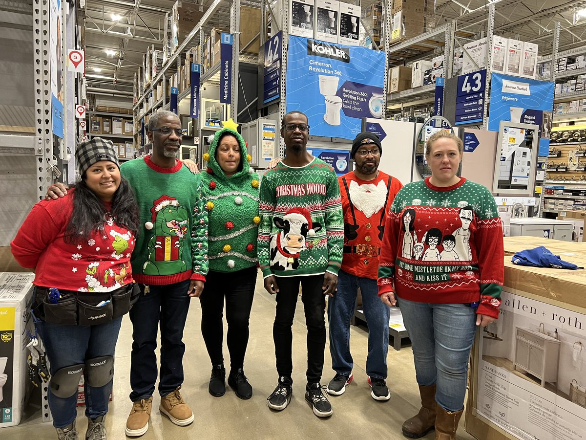 Store 719 in the Christmas spirit!!
