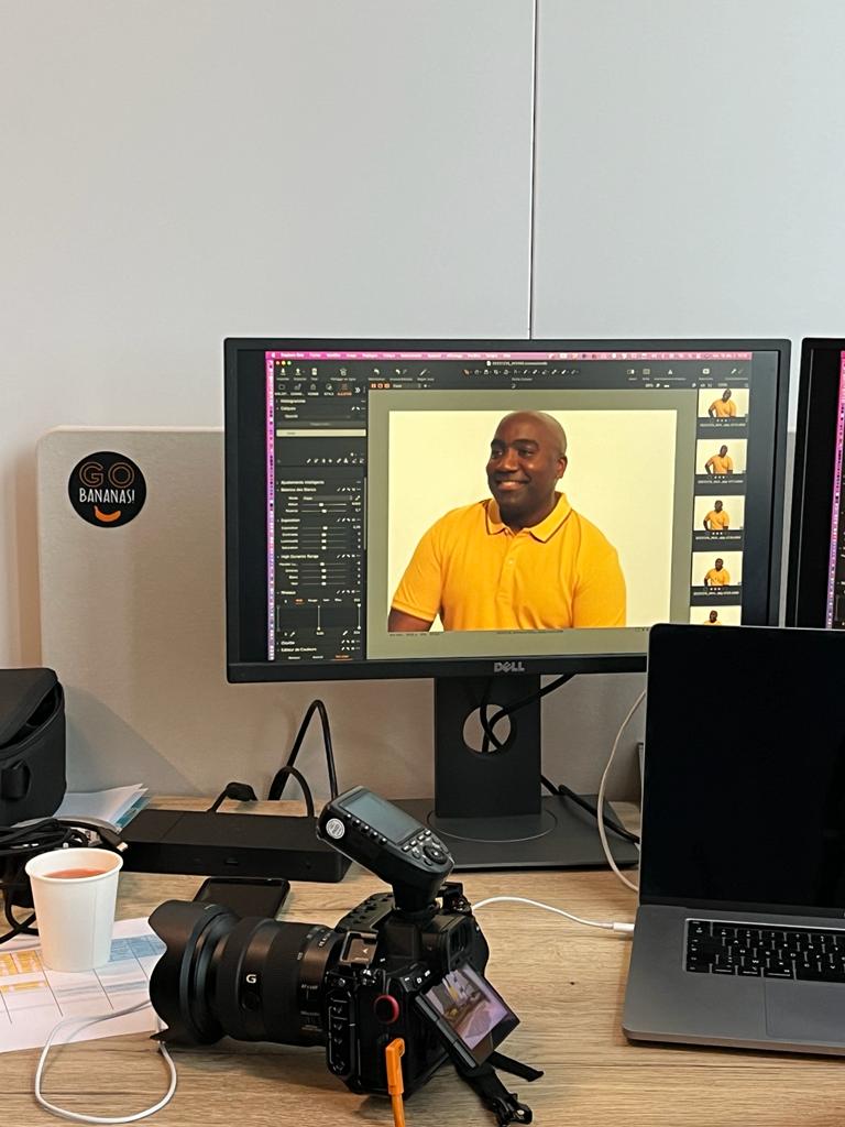 InVivoGroup's tweet photo. 📸 Petit tour en coulisses de la séance photos avec nos collaborateurs et collaboratrices pour la future campagne de recrutement du groupe InVivo.

Un énorme merci pour leur participation et rendez-vous début 2024 pour découvrir notre campagne...

#marqueemployeur #RH https://t.co/EYZamAmeHn