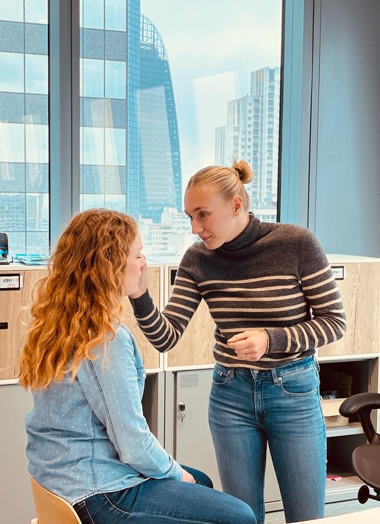 InVivoGroup's tweet photo. 📸 Petit tour en coulisses de la séance photos avec nos collaborateurs et collaboratrices pour la future campagne de recrutement du groupe InVivo.

Un énorme merci pour leur participation et rendez-vous début 2024 pour découvrir notre campagne...

#marqueemployeur #RH https://t.co/EYZamAmeHn