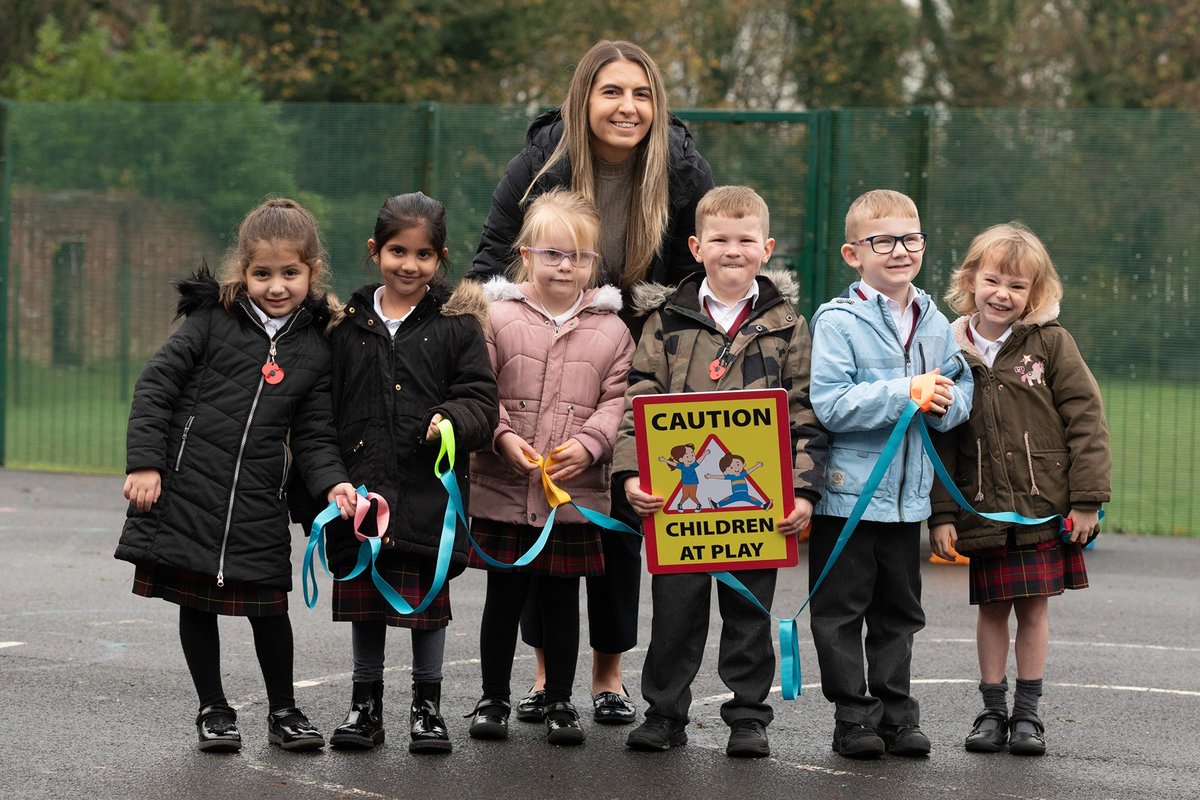 To help improve road safety for children and support #RoadSafetyWeek, we donated road safety equipment to two local primary schools in #Blackburn and #AshtonUnderLyne 🚸 Read more: twimpey.tw/wyhW50QbbgK