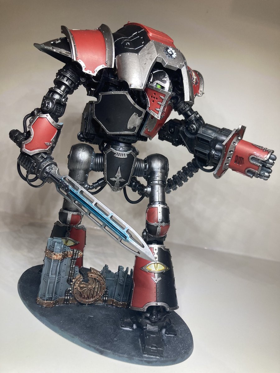 Thraain44's tweet photo. My cerastus knight https://t.co/68y2CKY4iP
