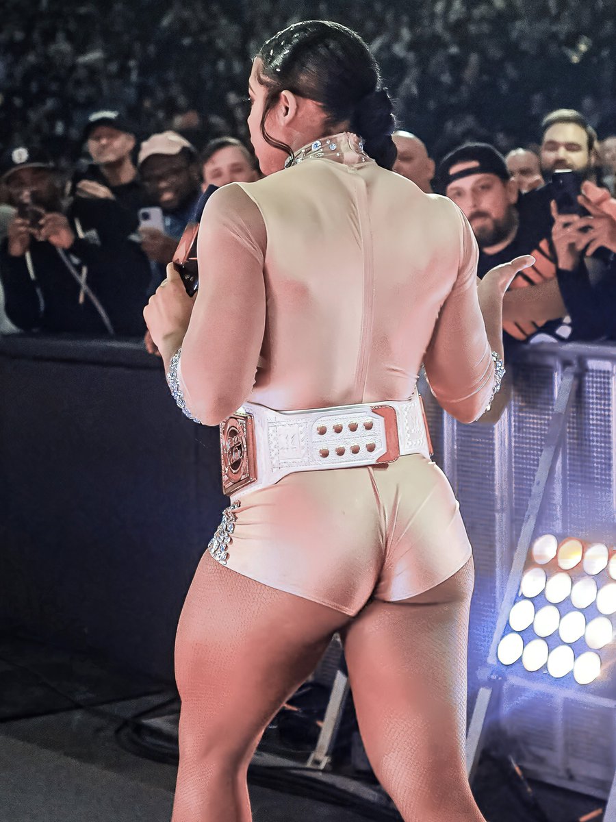 wwgoddesses2's tweet photo. BIANCA BELAIR https://t.co/I14OIR7x7C
