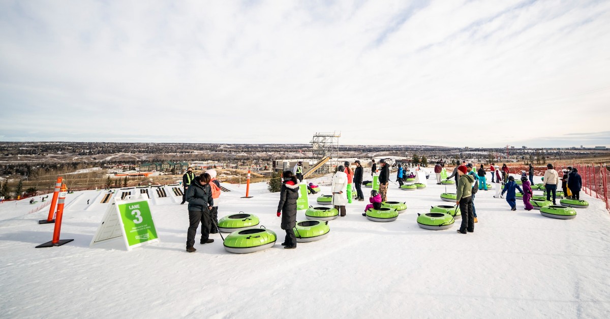 The Servus Tube Park (ow.ly/KkTX50QhaW2) @WinSportCanada opens Dec 23! Servus Fridays run Jan to March. Guests can receive an $11 admission discount. Servus members eligible for more perks: 10% off regular tube park admission, food & beverage & more! ow.ly/grV650QhaWt