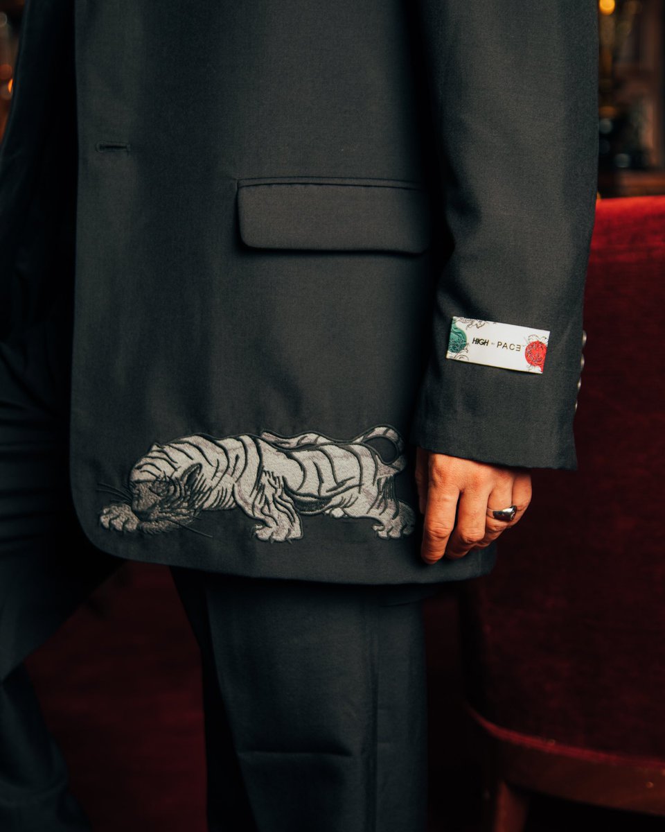 HIGH by PACE: a união do Tigre e do Dragão. O lançamento da colaboração será amanhã, a partir das 10h nas lojas físicas da HIGH e nos sites de ambas as marcas.