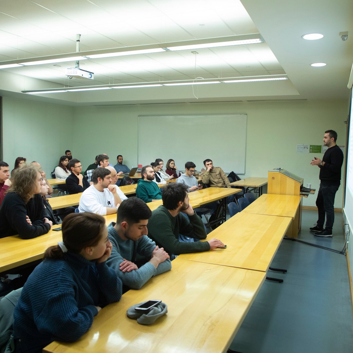 pydata_yerevan's tweet image. 🔔Yesterday, Vahan Huroyan finalized the row of #PyDataYVN meetup talks for 2023. With the main focus on current advancements in self-supervised learning for computer vision, the talk explained the main challenges and future directions of the field.