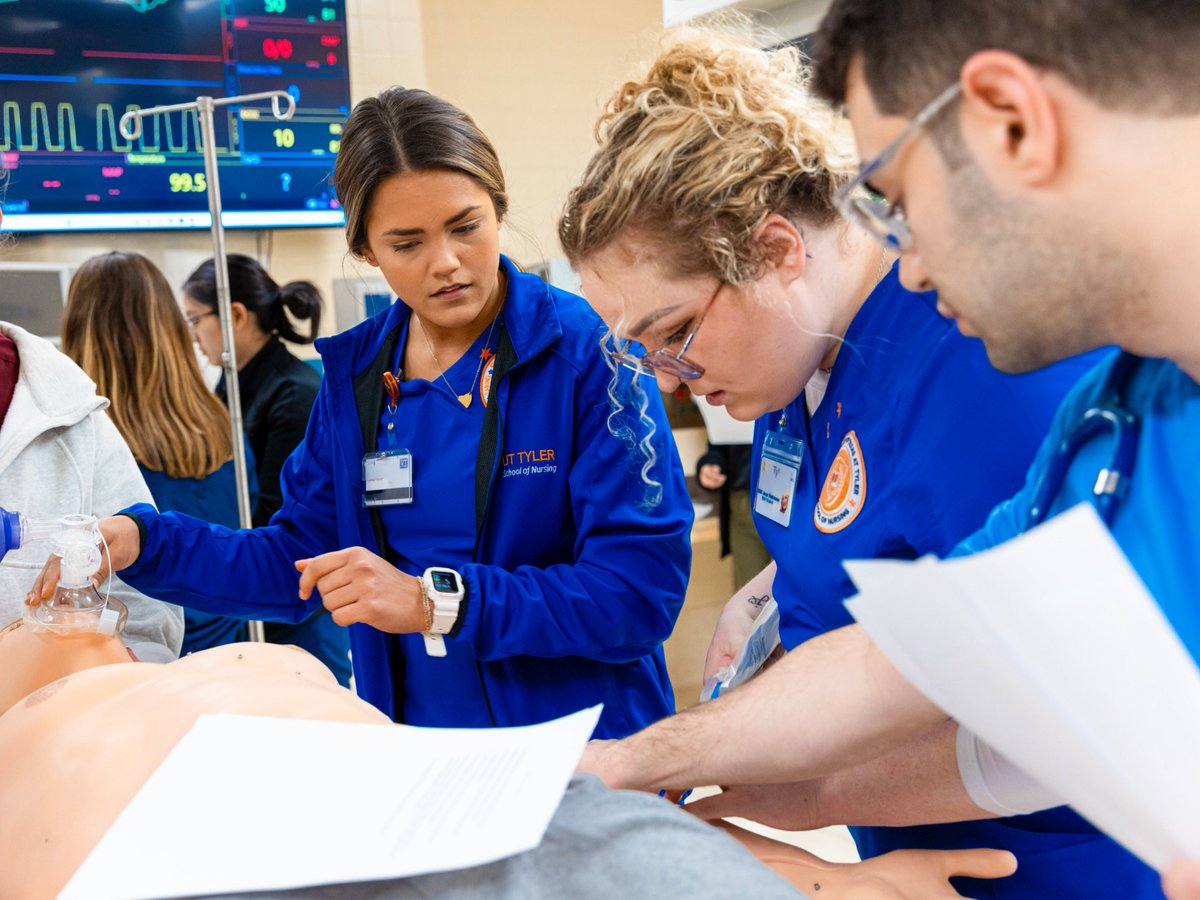 UT Tyler is helping to bridge health care gaps at the Simulation in Medicine and Immersive Learning Experience Center! 🤝 #UTTylerSMILE