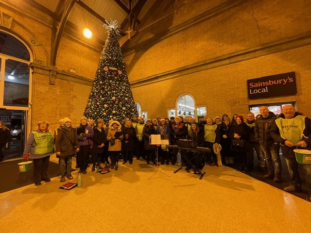 York Samaritans (@yorksamaritans) on Twitter photo Volunteers from our York <a href="/samaritans/">Samaritans</a> branch joined the Harmony Choir at #yorkstation on the 8th December and raised the fabulous sum of £650.00
Thank you so much for all of your #donations. 💚📷📷
#fundraising Volunteers from our York <a href="/samaritans/">Samaritans</a> branch joined the Harmony Choir at #yorkstation on the 8th December and raised the fabulous sum of £650.00
Thank you so much for all of your #donations. 💚📷📷
#fundraising