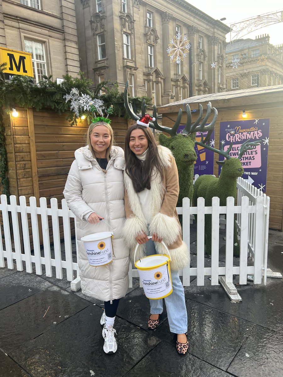 Rowen Cobb (@imrowencobb) on Twitter photo What a great morning helping out on the <a href="/Sunshine_Fund/">Sunshine Fund</a> Santa Grotto Bus! Getting everyone in the festive spirit whilst raising money for an incredible charity 🎄 🎅 🎄🎅 What a great morning helping out on the <a href="/Sunshine_Fund/">Sunshine Fund</a> Santa Grotto Bus! Getting everyone in the festive spirit whilst raising money for an incredible charity 🎄 🎅 🎄🎅