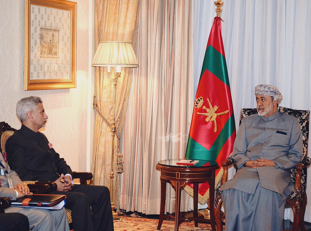 Honoured to call on His Majesty Sultan Haitham Bin Tarik of Oman as he begins his State visit. Value his guidance for further deepening of our Strategic Partnership.
