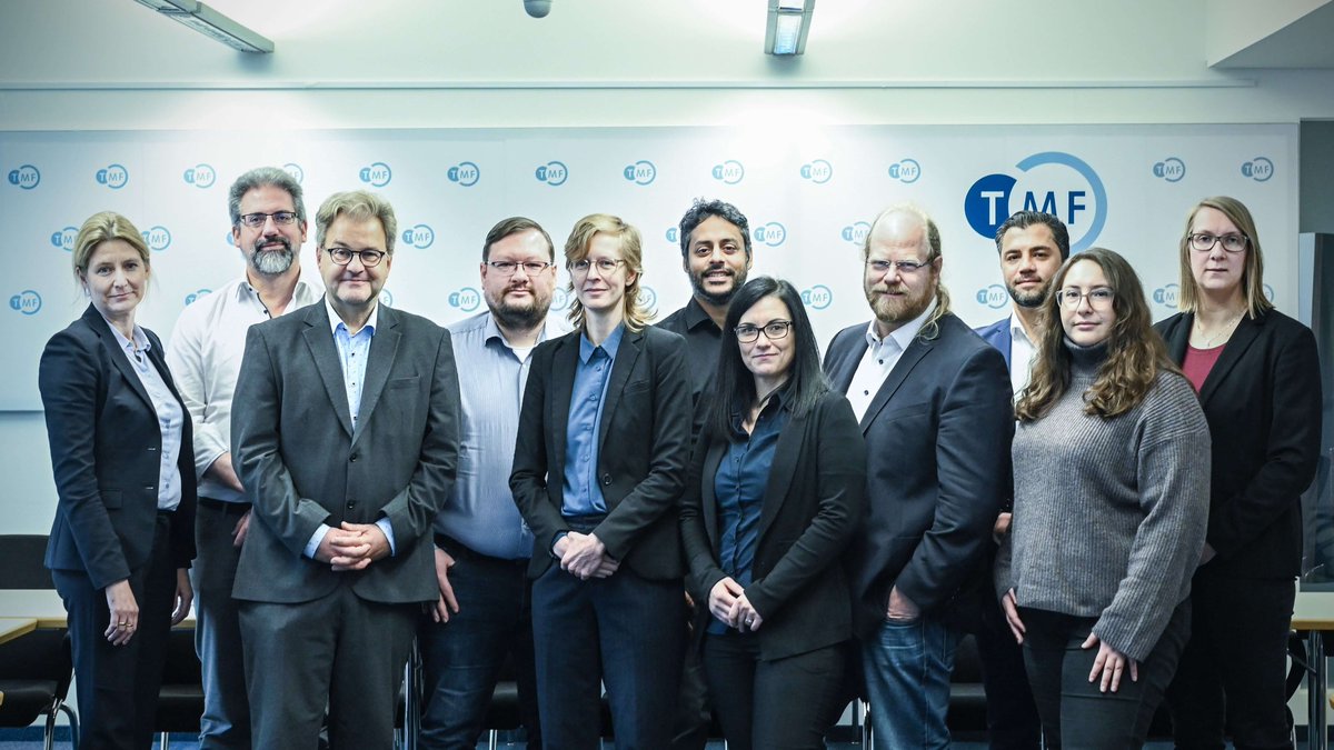 TMF e.V. (@tmf_ev) on Twitter photo Das Forschungsbegleitprojekt #fit4translation ist gestartet. Das Projekt unterstützt in Zusammenarbeit mit der <a href="/TMF_eV/">TMF e.V.</a> AG Medizinische Software und Medizinprodukterecht die translationale Forschung in der <a href="/MII_Germany/">Medizininformatik-Initiative</a> und durch Empfehlungen und Beratungen rund um die #MDR. Das Forschungsbegleitprojekt #fit4translation ist gestartet. Das Projekt unterstützt in Zusammenarbeit mit der <a href="/TMF_eV/">TMF e.V.</a> AG Medizinische Software und Medizinprodukterecht die translationale Forschung in der <a href="/MII_Germany/">Medizininformatik-Initiative</a> und durch Empfehlungen und Beratungen rund um die #MDR.