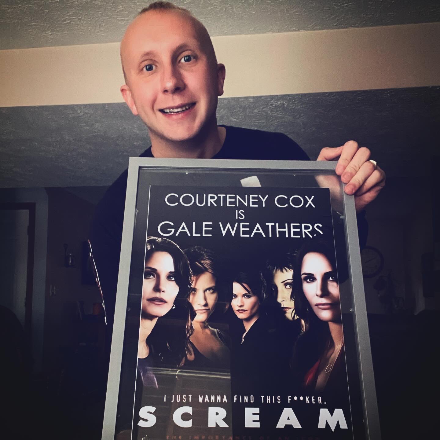 Scream 6': Courteney Cox Teases Ghostface Fight, Gale Weathers' Book