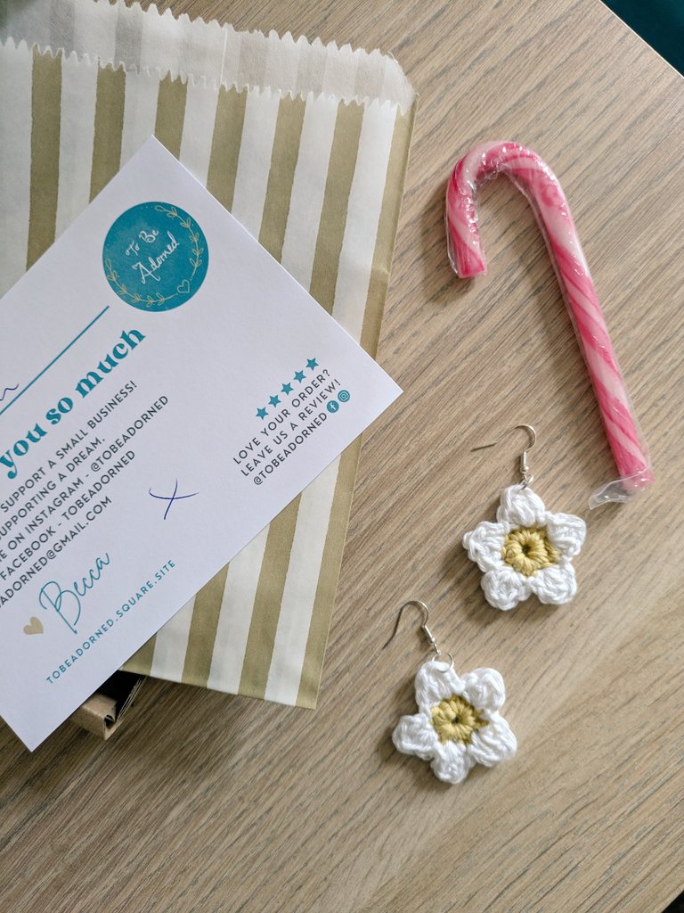 Last Post Office run of 2023! Posting out a final pair of bestselling daisy earrings 💌