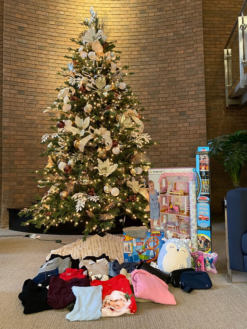 Over the years, our employee lead social club in St. John's has sponsored numerous families for the holidays. This year, the social club was able to sponsor three families. We are so proud of our employees for going above &amp; beyond and giving back to our communities. 

#givingback