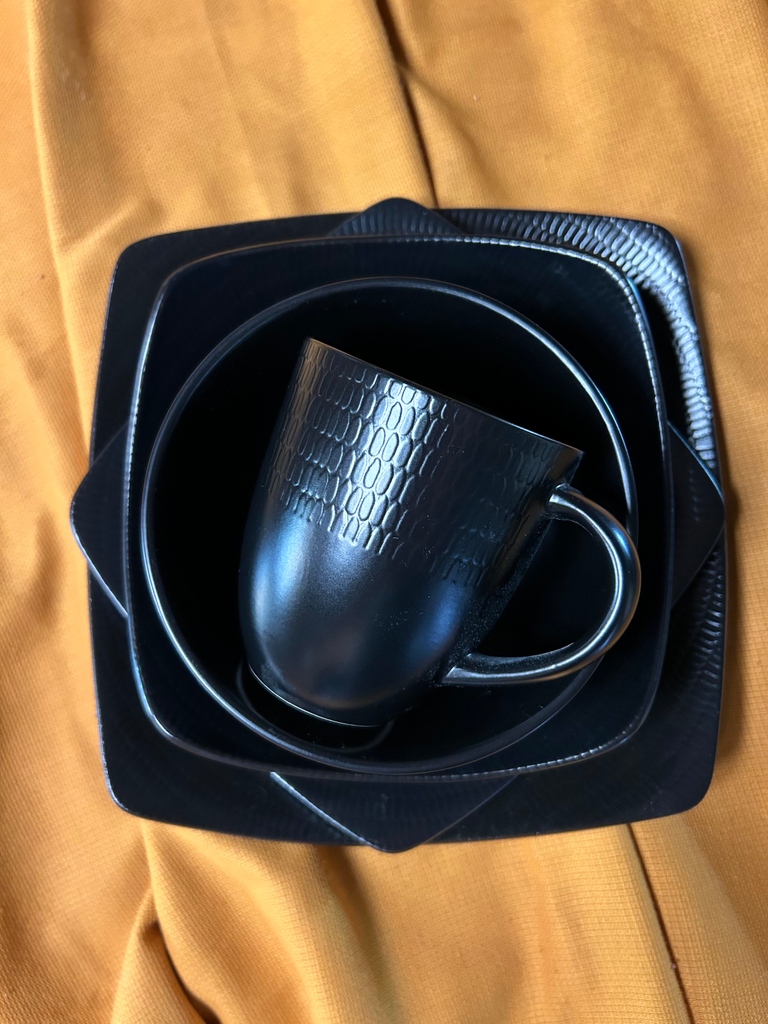 redvanillahome's tweet image. Get ready to boost your dining experience with our Black Rice Collection! 

redvanillahome.com/product-page/b…

#DinnerwareDelights
#WineGlassWonders
#ServewareStyle
#TableScapeInspo
#FineDining
#TableSettingGoals
#ElegantEntertaining
#TableDecor