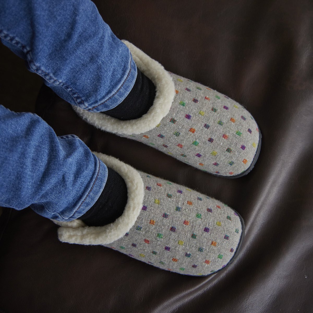 Homeys's tweet photo. Olivia ❤️ #homeysslippers #homeys #house #home #comfort #slippers https://t.co/jyPaUW7ehn