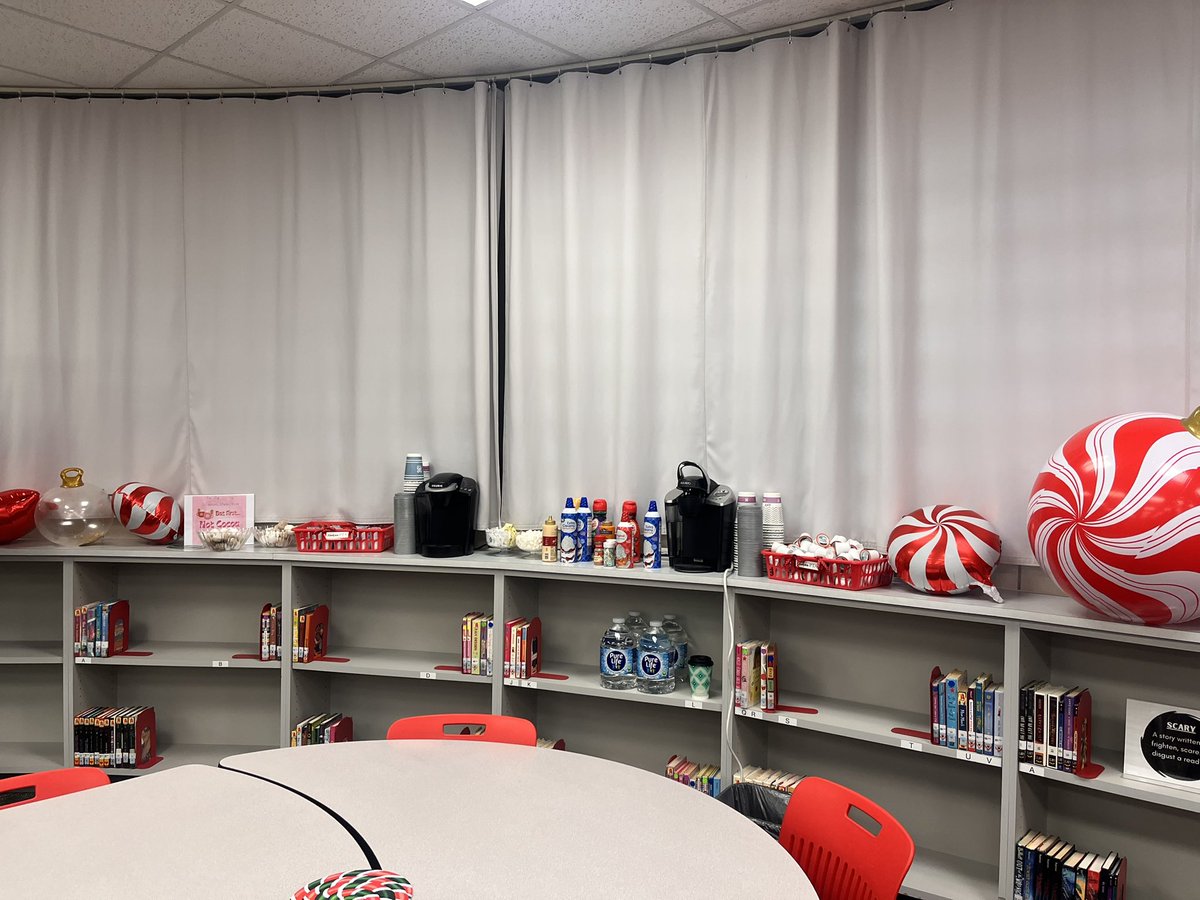 ❤️🖤❤️🖤 The Hudson Admin hosted a pancake breakfast for teachers and staff this morning. PTA provided a coffee &amp; hot cocoa bar with all the fun stuff!! Happy Winter Break! Thank you to all the teachers and staff for all you do!!! ❤️🖤❤️🖤