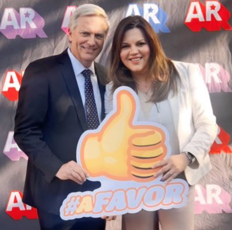 BotCheckerCL's tweet photo. Tenemos a la primera de los 55 empresarios detenidos por el mayor fraude al fisco de la historia.

Ximena Jiménez, candidata republicana a consejera constituyente por Melipilla.

También vocera del #AFavor https://t.co/2y2ihQgY5q