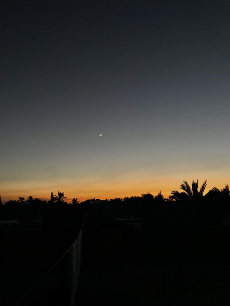 24 hours without internet or telecommunications. 
Day 70’s sunset.