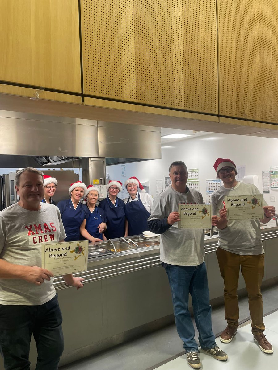 What a busy day we had today! Not only was it Christmas Jumper Day but we also had our delicious @TaysideContract Christmas lunch. A massive thank you to all of the dinner ladies and our special helpers @CllrBLeishman @ianmassie1 and @CllrJohnRebbeck for serving our lunch!