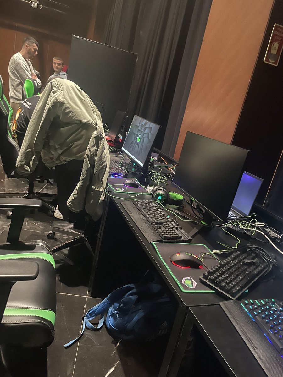 Spioncs (@spioncs) on Twitter photo Verlieren leider knapp 1-2 gegen <a href="/eternalfiregg/">Eternal Fire</a> ac beim Monsters reloaded Cup in Istanbul 😕
Gg‘s <a href="/Rand_bruh/">Rand-_-</a> <a href="/SnacKZ361/">SnacKZ1</a> <a href="/OfficialShairoe/">Shairoe</a> <a href="/BledarDcsgo/">BledarD</a> <a href="/Hyperi1Csgo/">HYPERI1 CS</a> Verlieren leider knapp 1-2 gegen <a href="/eternalfiregg/">Eternal Fire</a> ac beim Monsters reloaded Cup in Istanbul 😕
Gg‘s <a href="/Rand_bruh/">Rand-_-</a> <a href="/SnacKZ361/">SnacKZ1</a> <a href="/OfficialShairoe/">Shairoe</a> <a href="/BledarDcsgo/">BledarD</a> <a href="/Hyperi1Csgo/">HYPERI1 CS</a>