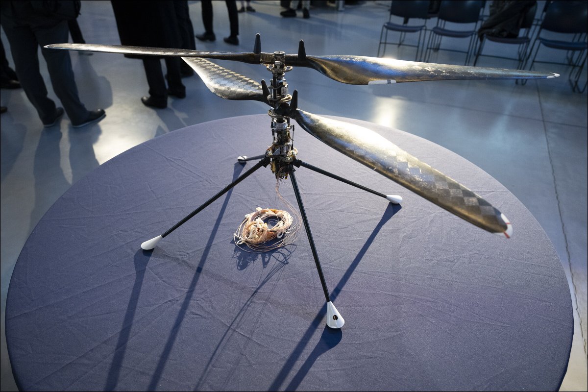 The aerial prototype of the Ingenuity Mars Helicopter is now part of the collection of @airandspace! Check out images from this morning's event at the Udvar-Hazy Center in Chantilly, Va. 📷: flic.kr/s/aHBqjB78Ff