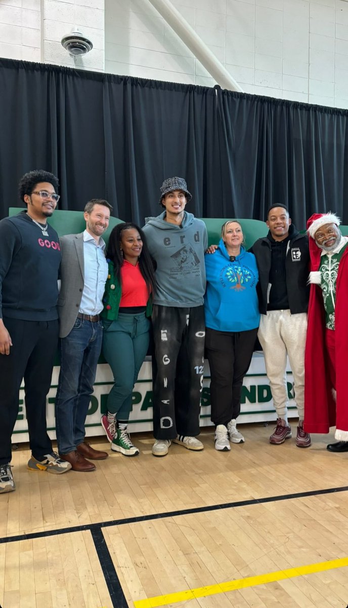 Appreciation post! Thanks for helping make The Kyle Kuzma Golden Ticket Family Drive a success in the Greenleaf Community! <a href="/ZappsWholesale/">Zapps Wholesale</a> <a href="/kylekuzma/">kuz</a> <a href="/MonSportsNet/">Monumental Sports Network</a> <a href="/WashWizards/">Washington Wizards</a> <a href="/DCDPR/">DC Parks & Recreation #WhereFunHappens</a> <a href="/Hearts_org/">Hearts of Empowerment</a> <a href="/FYIBrandComm/">FYI Brand Comm.</a> <a href="/CMChaseCarlisle/">Councilman Chase Carlisle</a> <a href="/GOODProjectsDC/">GOODProjects</a>