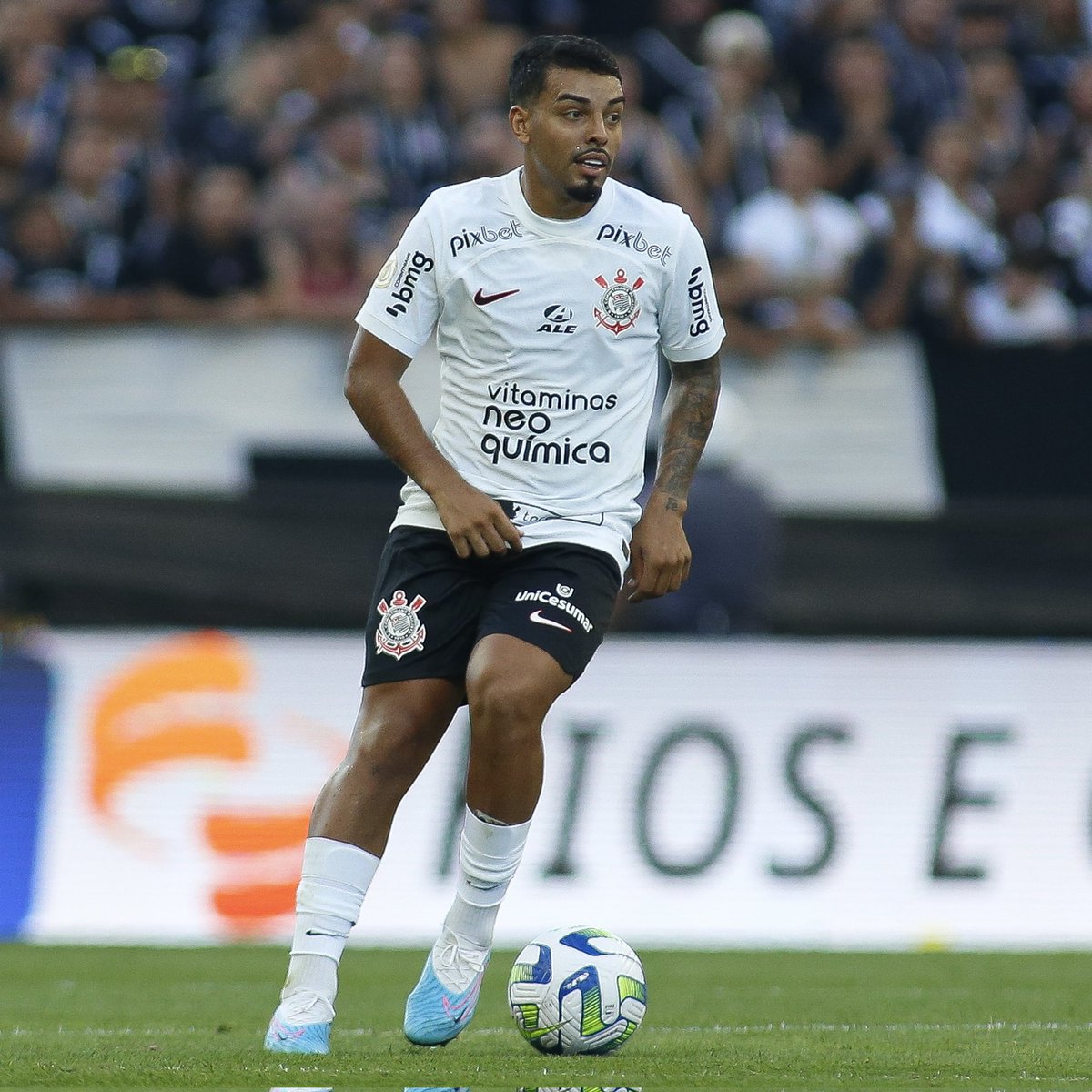 🚨 | ATENÇÃO: Matheus Bidu não fica no Corinthians para a temporada 2024! O lateral-esquerdo tem uma negociação de empréstimo avançada com um clube da Série A do Brasileirão e deve ser liberado pelo Corinthians. 📰 | @mouraul 📸 | Miguel Schincariol