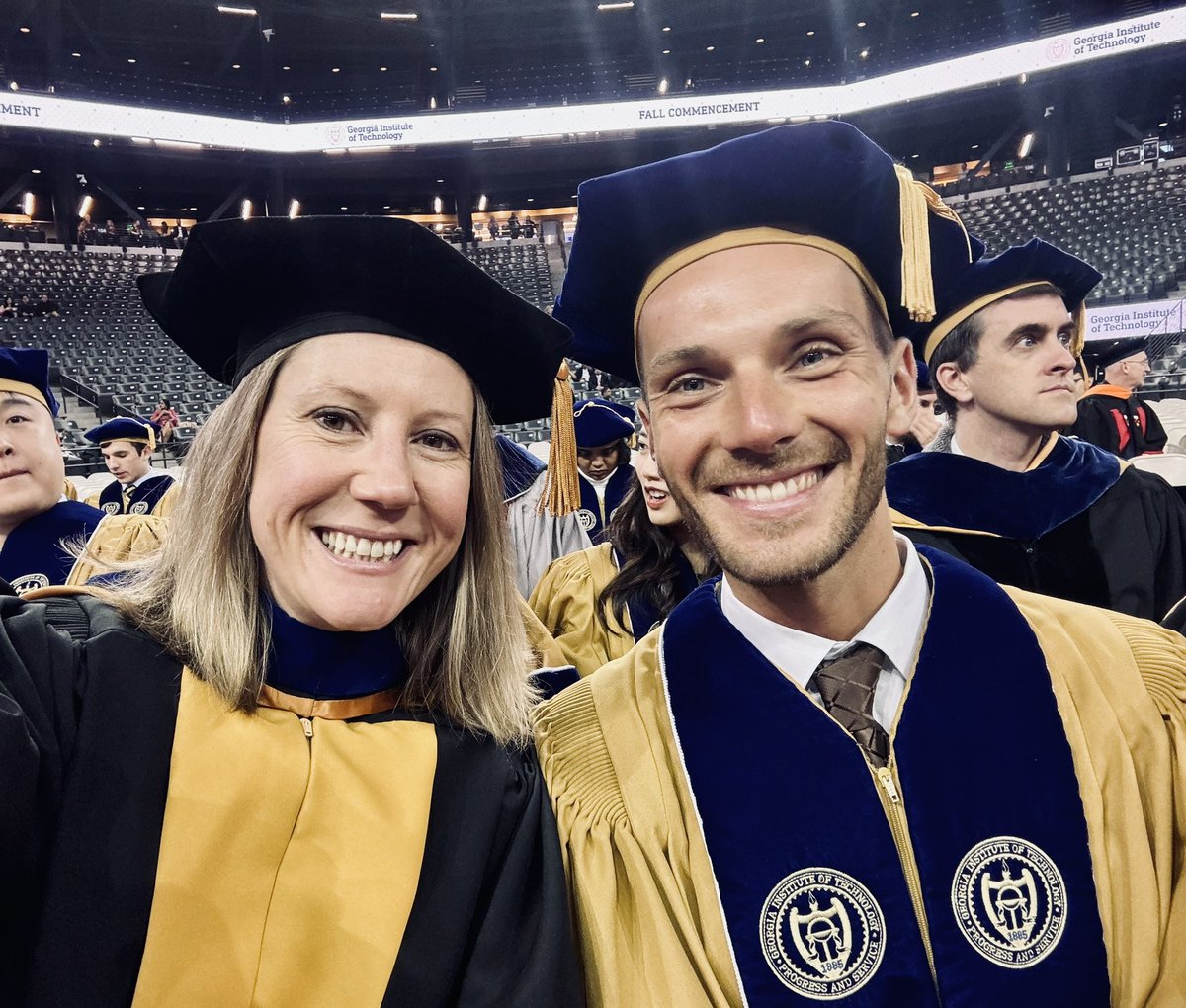 Congratulations to all the @GeorgiaTech graduates this weekend! And a special congratulations to the newest @walton_lab PhD, Dr. @LukasBingel! So proud of you Lukas! 🎉🍾