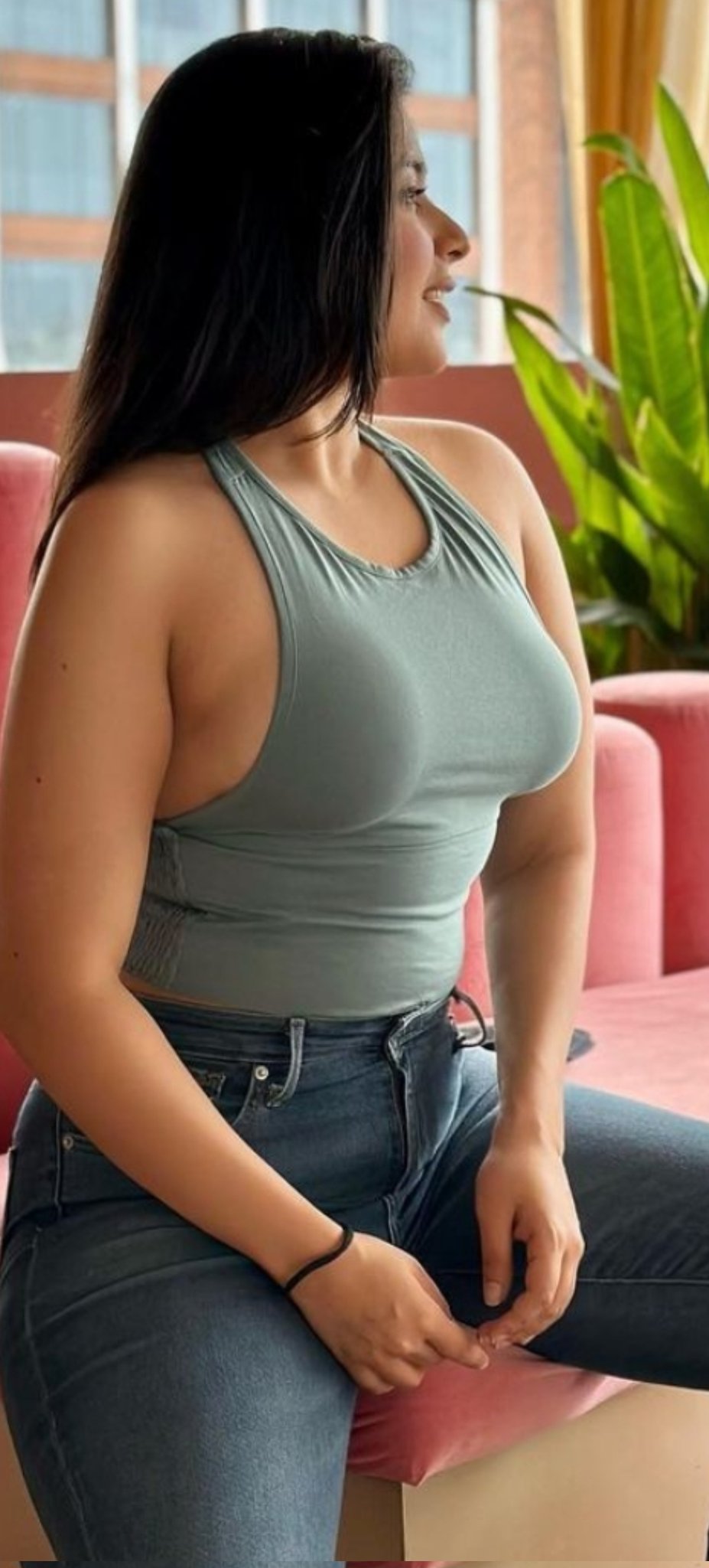 GBZnJ-VWAAA7HmK?format=jpg&name=large