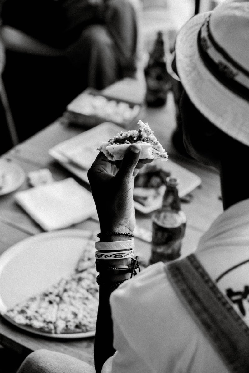 dreas_na's tweet image. Launching into the holiday season with a refreshing Windhoek Draught – grab yours, unwind, and embrace the summer vibes.🍻

#PerfectTimePerfectBeer 

📸 : @Leoviich