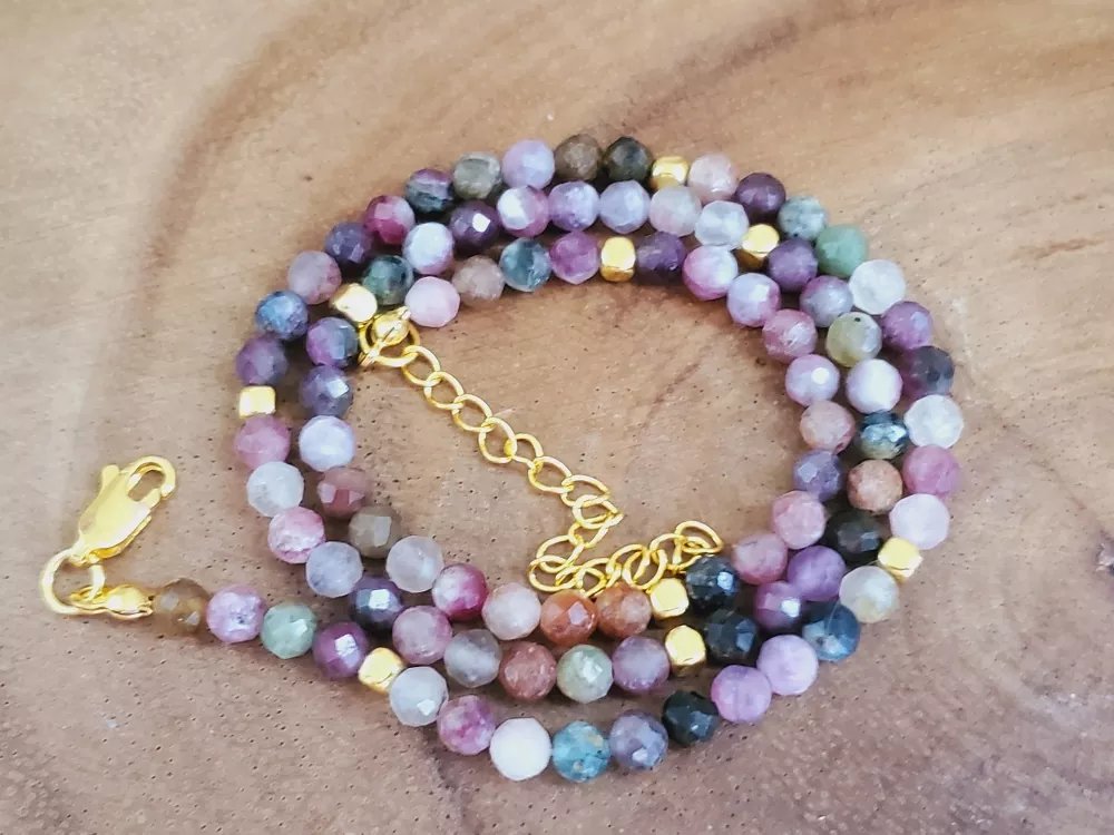 BohoBeautifulS1's tweet photo. This Natural Stone Rainbow Tourmaline Choker Necklace is a must-have for anyone who loves to make a statement with their accessories.

👉https://t.co/gFd6MtYKsC

#bracelet #necklace #jewelry #women #gifts #fashion #style #onlineshopping #shoppingstar https://t.co/fchddXPMGQ
